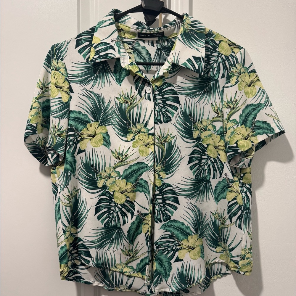 SHEIN Green Leaf Print Top